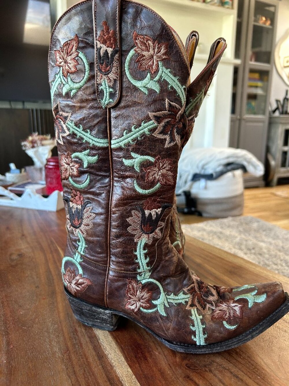 Cowgirl boots - Picture 2 of 3